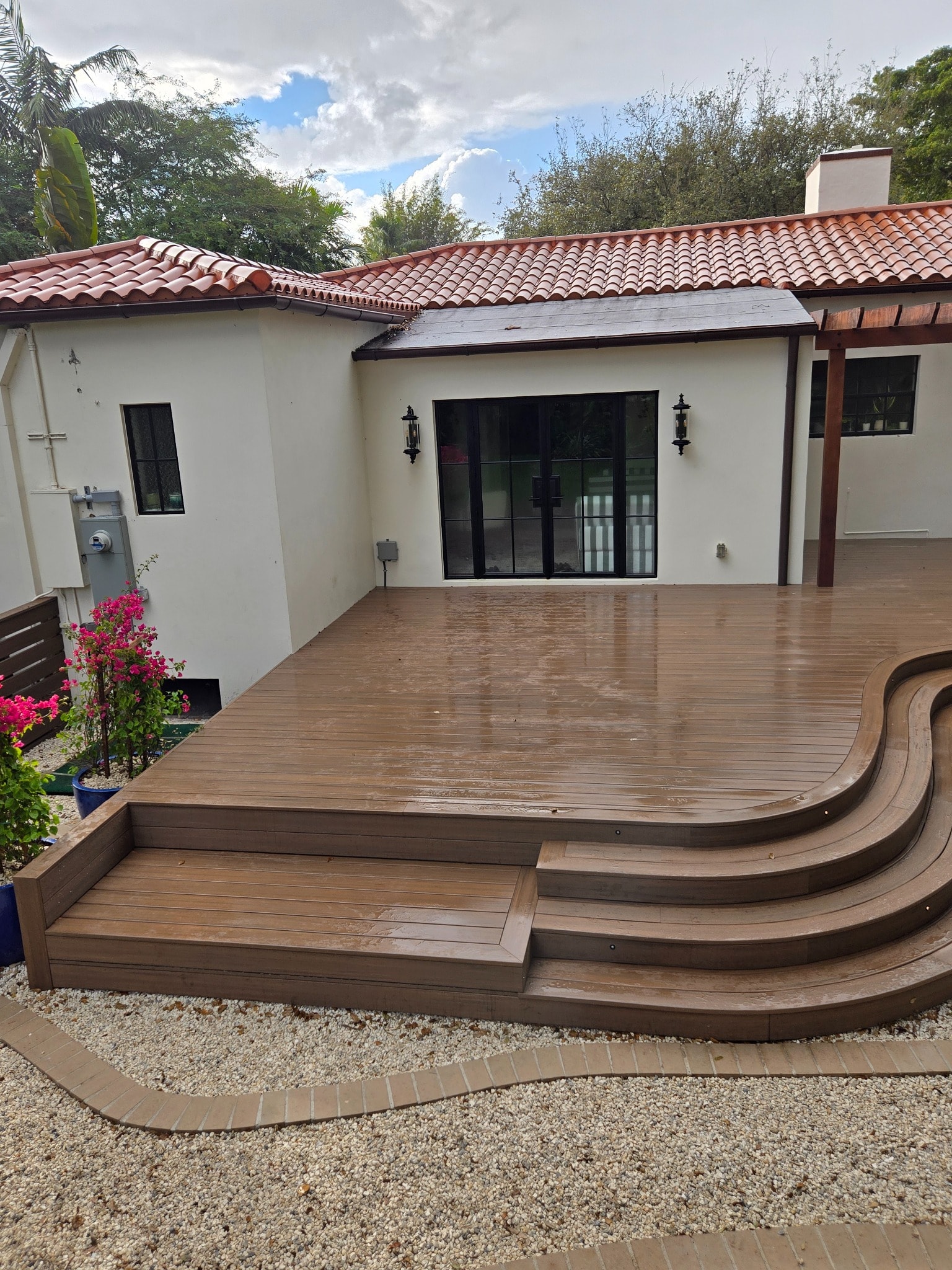 English Walnut — curved stairs